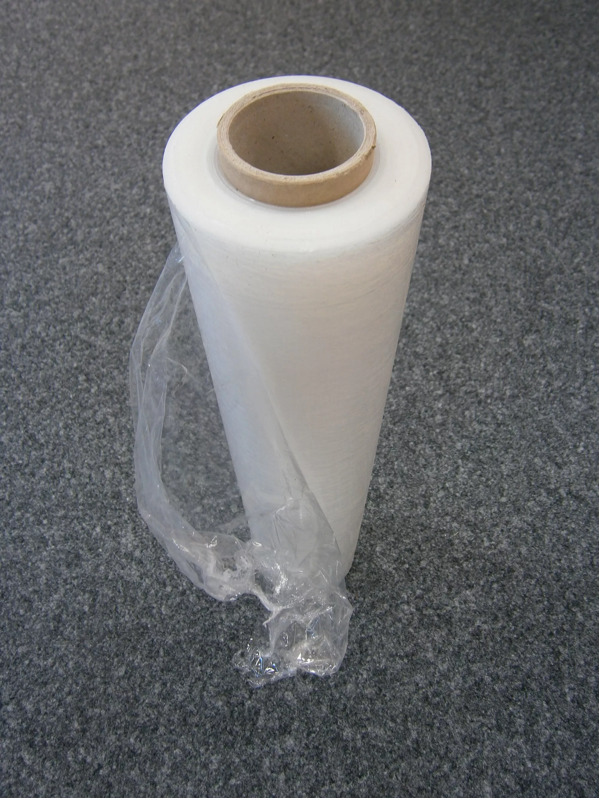 240 Rollen auf Palette - 17 my Handstretchfolie - Palettenware - 500mm x 300m 240 Rollen auf Palette - 17 my Handstretchfolie - Palettenware - 500mm x 300m