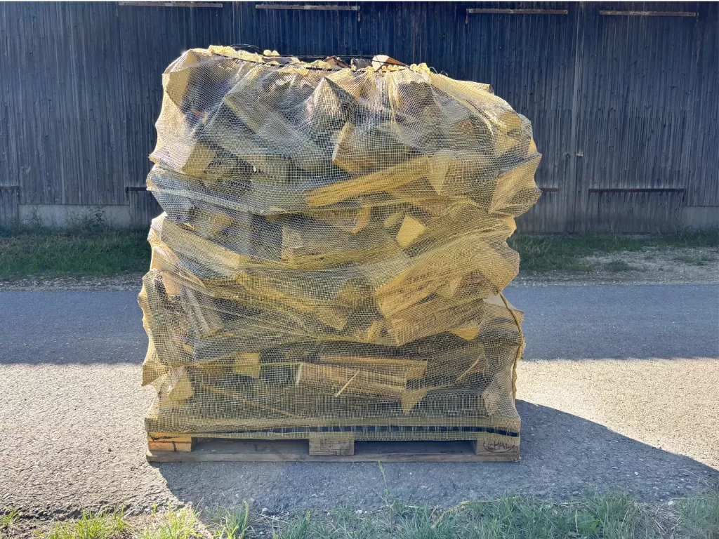 Holzsäcke / Raschelsäcke für Brennholz, beige, 138 x 192 cm Holzsäcke / Raschelsäcke für Brennholz, beige, 138 x 192 cm
