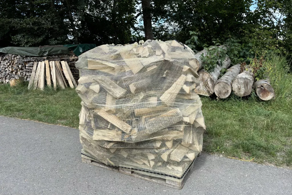 Holzsäcke / Raschelsäcke für Brennholz, beige, 165 x 192 cm Holzsäcke / Raschelsäcke für Brennholz, beige, 165 x 192 cm