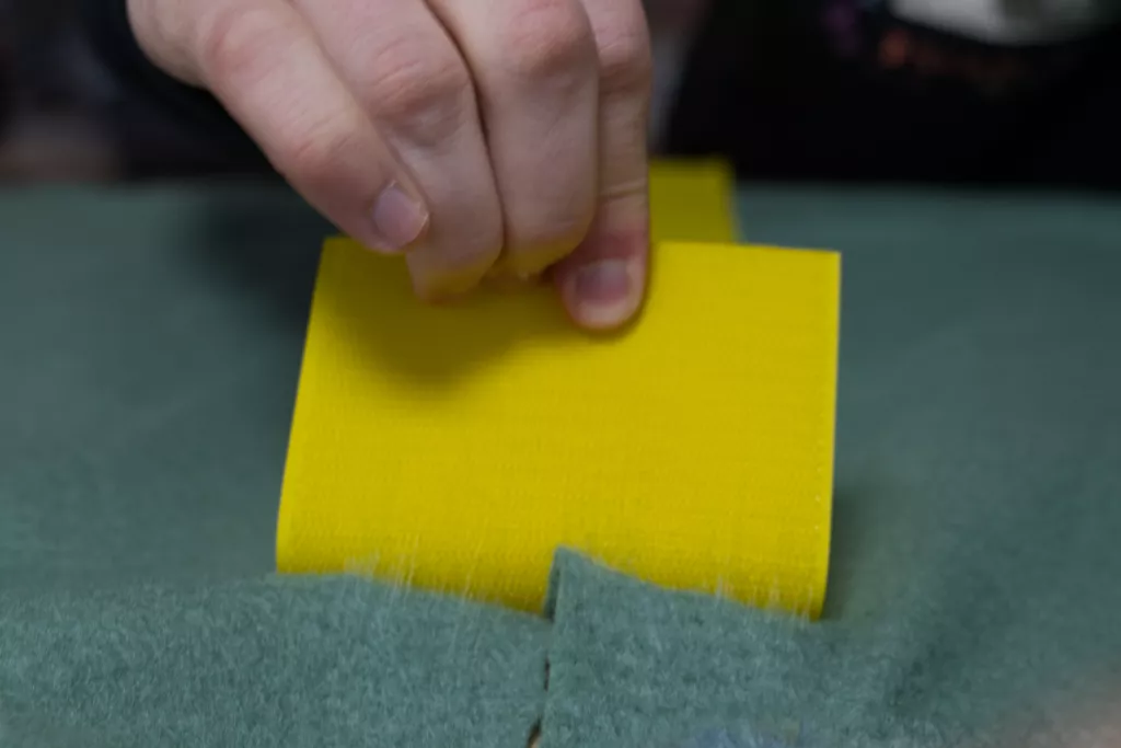 Klettband zum Verbinden von Abdeckvlies 25 m, einseitig Klettband zum Verbinden von Abdeckvlies 25 m, einseitig