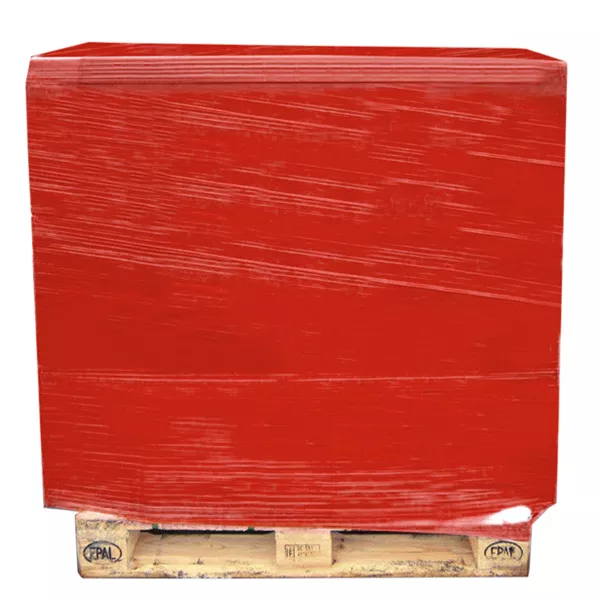 Palette mit roter Maschinenstretchfolie