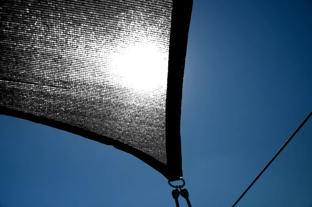 Sonnensegel HDPE inkl. Befestigungsseile, 2 x 3 m, grau Sonnensegel HDPE inkl. Befestigungsseile, 2 x 3 m, grau