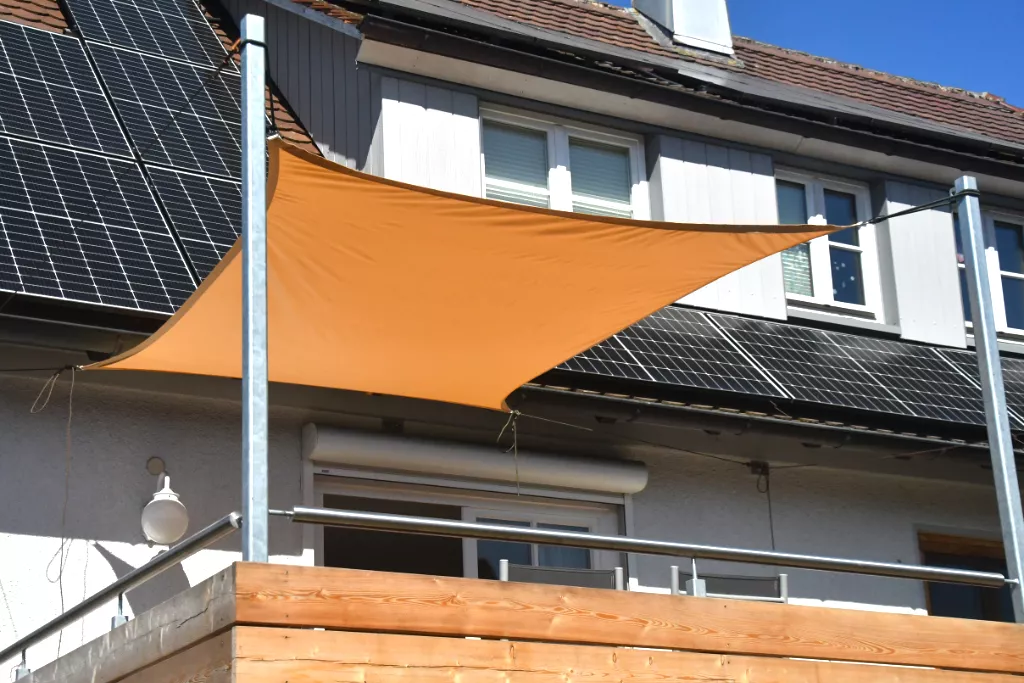 Sonnensegel Polyester inkl. Befestigungsseile, 2 x 3 m, beige Sonnensegel Polyester inkl. Befestigungsseile, 2 x 3 m, beige