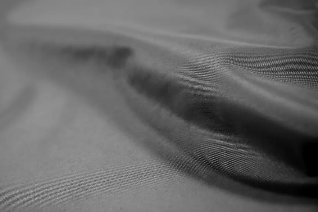 Sonnensegel Polyester inkl. Befestigungsseile, 2 x 3 m, grau Sonnensegel Polyester inkl. Befestigungsseile, 2 x 3 m, grau