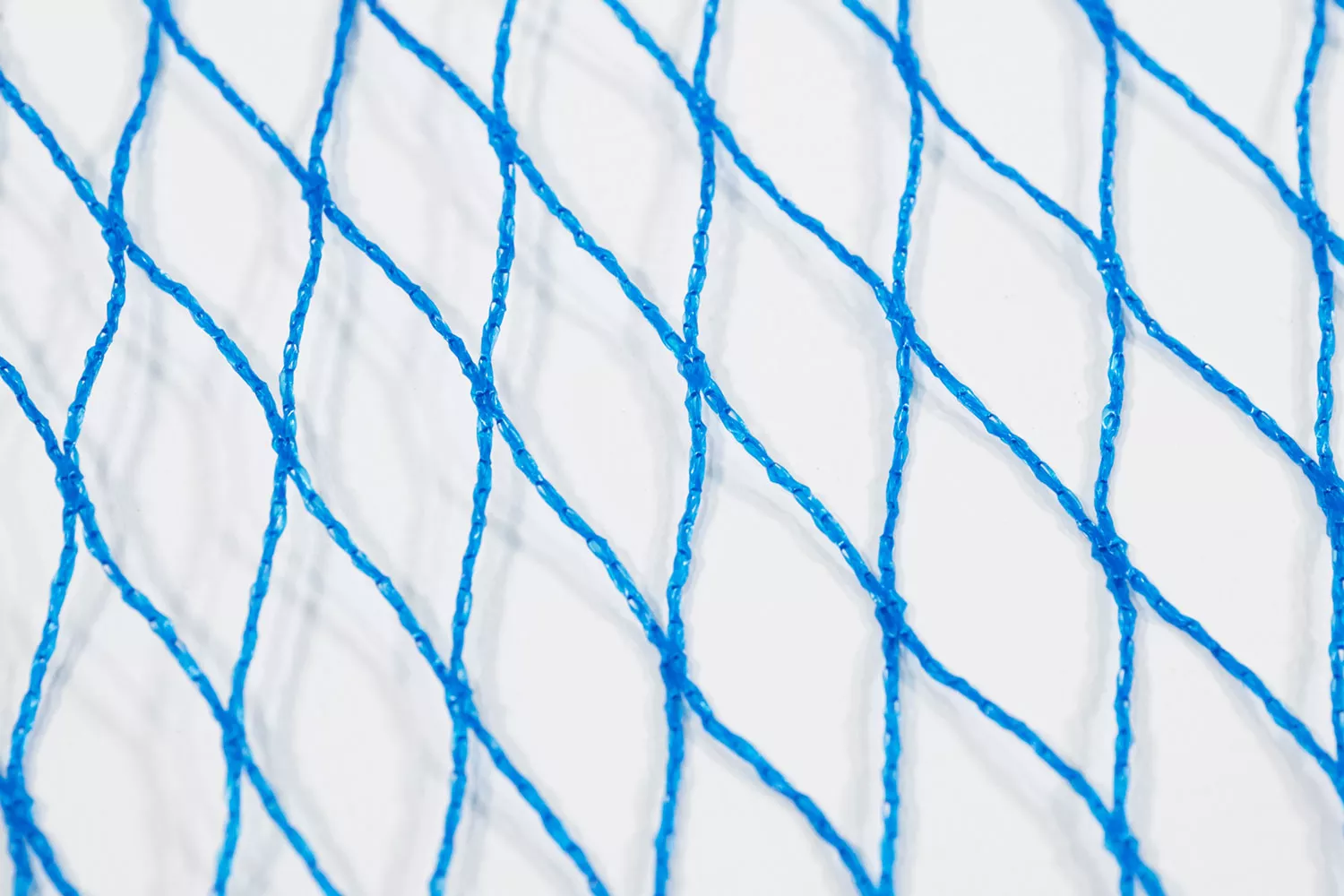 Vogelschutznetz, blau, 4 x 250 m, 30 mm Masche Vogelschutznetz, blau, 4 x 250 m, 30 mm Masche